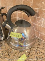 MaxSold Auction: Kitchen Accessories - Grimsby (Ontario, Canada) PARTNER MANAGED Downsizing Online Auction - Dorchester Drive              