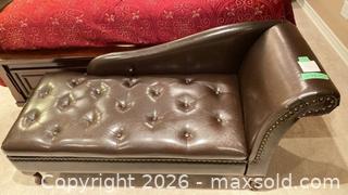 MaxSold Auction: PU leather lounger with storage - Grimsby (Ontario, Canada) PARTNER MANAGED Downsizing Online Auction - Dorchester Drive              