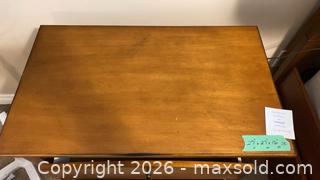 MaxSold Auction: Set of nightstands - Grimsby (Ontario, Canada) PARTNER MANAGED Downsizing Online Auction - Dorchester Drive              