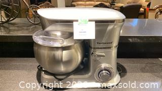 MaxSold Auction: Techwood stand mixer - Grimsby (Ontario, Canada) PARTNER MANAGED Downsizing Online Auction - Dorchester Drive              