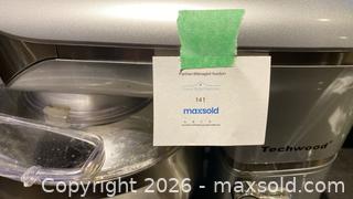 MaxSold Auction: Techwood stand mixer - Grimsby (Ontario, Canada) PARTNER MANAGED Downsizing Online Auction - Dorchester Drive              