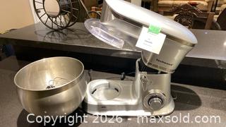 MaxSold Auction: Techwood stand mixer - Grimsby (Ontario, Canada) PARTNER MANAGED Downsizing Online Auction - Dorchester Drive              