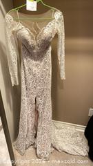 MaxSold Auction: Wedding dress - Grimsby (Ontario, Canada) PARTNER MANAGED Downsizing Online Auction - Dorchester Drive              