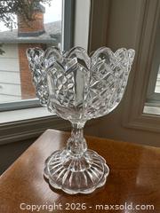 MaxSold Auction: Lot of Crystal and Glass Vintage Pieces - Oak Bay (British Columbia, Canada) SELLER MANAGED Estate Sale Online Auction - Esplanade
