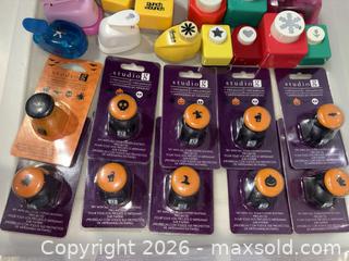 MaxSold Auction: Assorted Paper Craft Punches - Multiple Brands & Shapes - Warwick (Rhode Island, USA) SELLER MANAGED Reseller Online Auction - Warwick Avenue