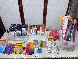 MaxSold Auction: Assorted School & Office Supplies Lot — 30+ Pieces, Multi-Brand - Warwick (Rhode Island, USA) SELLER MANAGED Reseller Online Auction - Warwick Avenue