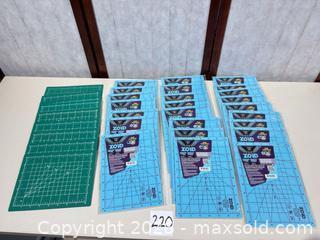 MaxSold Auction: Lot of 21+ Zoid & GreenLife Self-Healing Cutting Mats - Warwick (Rhode Island, USA) SELLER MANAGED Reseller Online Auction - Warwick Avenue