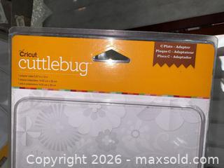 MaxSold Auction: Lot of 6 Sizzix & Cricut Adapter / C Plates - Warwick (Rhode Island, USA) SELLER MANAGED Reseller Online Auction - Warwick Avenue