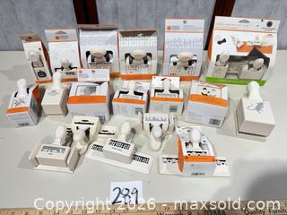 MaxSold Auction: Martha Stewart Crafts Halloween / Spooky Cutting Die Lot of 18 - Warwick (Rhode Island, USA) SELLER MANAGED Reseller Online Auction - Warwick Avenue