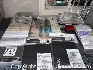 MaxSold Auction: Sizzix Die Cutting & Embossing Tool Kit with Adapters & Plates - Warwick (Rhode Island, USA) SELLER MANAGED Reseller Online Auction - Warwick Avenue
