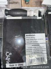 MaxSold Auction: Sizzix Die Cutting & Embossing Tool Kit with Adapters & Plates - Warwick (Rhode Island, USA) SELLER MANAGED Reseller Online Auction - Warwick Avenue
