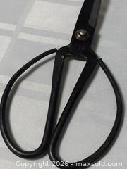 MaxSold Auction: Scisors Vintage Metal High Grade - South Frontenac (Ontario, Canada) SELLER MANAGED Downsizing Online Auction - Battersea Road