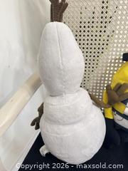MaxSold Auction: Disney Olaf and Minion Small Plush Toys, Lot of 2 - Welland (Ontario, Canada) SELLER MANAGED Reseller Online Auction -  Stern Drive