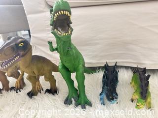 MaxSold Auction: Lot of 6 Small Multi-Color Toy Figures - Welland (Ontario, Canada) SELLER MANAGED Reseller Online Auction -  Stern Drive