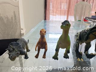 MaxSold Auction: Lot of 7 Small/Medium Plastic Action Figures - Welland (Ontario, Canada) SELLER MANAGED Reseller Online Auction -  Stern Drive