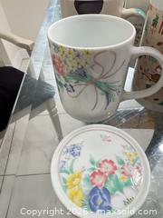 MaxSold Auction: Porcelain Printed Cups with Turquoise Interior, Lot of 4–6 - Welland (Ontario, Canada) SELLER MANAGED Reseller Online Auction -  Stern Drive