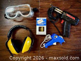 MaxSold Auction: Crafting Tools, Accessories & Storage - Vancouver (British Columbia, Canada) PARTNER MANAGED Commercial Liquidation Online Auction -  East Hastings