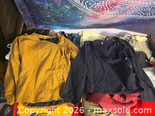 MaxSold Auction: Hats, Clothing, Tapestries & More - Vancouver (British Columbia, Canada) PARTNER MANAGED Commercial Liquidation Online Auction -  East Hastings