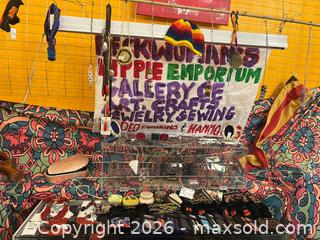 MaxSold Auction: Jewelry, Purses, Kasmir Boxes & More - Vancouver (British Columbia, Canada) PARTNER MANAGED Commercial Liquidation Online Auction -  East Hastings