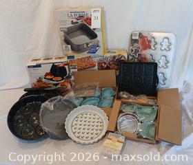 MaxSold Auction: Cakes, Pie, Bundt, Oh My! - Fremont (California, USA) PARTNER MANAGED Estate Sale Online Auction - Las Palmas Avenue
