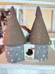 MaxSold Auction: Dept. 56 dickens buildings #3 - Fremont (California, USA) PARTNER MANAGED Estate Sale Online Auction - Las Palmas Avenue