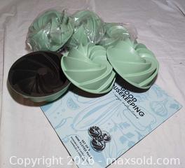 MaxSold Auction: Little Bundts, Little Loafs - Fremont (California, USA) PARTNER MANAGED Estate Sale Online Auction - Las Palmas Avenue