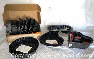 MaxSold Auction: Nordic Ware Specialty Bundt Cake Pans - Fremont (California, USA) PARTNER MANAGED Estate Sale Online Auction - Las Palmas Avenue