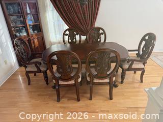 MaxSold Auction: Beautiful Dining Table with 6 Chairs + Extra Leaf - Markham (Ontario, Canada) SELLER MANAGED Moving Online Auction - Winter Creek Crescent