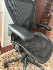 MaxSold Auction: Desk Chair - Burlington (Ontario, Canada) PARTNER MANAGED Downsizing Online Auction - Cumberland Avenue (STORAGE)