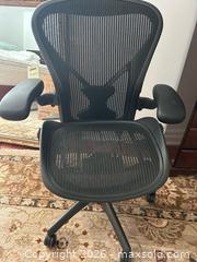 MaxSold Auction: Desk Chair - Burlington (Ontario, Canada) PARTNER MANAGED Downsizing Online Auction - Cumberland Avenue (STORAGE)