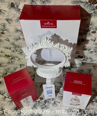 MaxSold Auction: Hallmark Ornaments and Ornament Stocking Hanger - Lakeland (Florida, USA) SELLER MANAGED Downsizing Online Auction - West Socrum Loop Road
