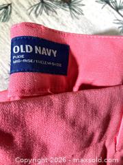 MaxSold Auction: Old Navy Peach/Coral Pixie Pants. - Lakeland (Florida, USA) SELLER MANAGED Downsizing Online Auction - West Socrum Loop Road