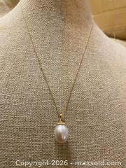 MaxSold Auction: 14K Solid Yellow Gold Necklace with Large Oval Freshwater Pearl, 18 in - Toronto (Ontario, Canada) SELLER MANAGED Downsizing Online Auction - O'connor Drive (CONDO)