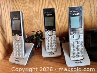MaxSold Auction: Lot of 3 VTech Silver Cordless Handsets with Charging Bases - Toronto (Ontario, Canada) SELLER MANAGED Estate Sale Online Auction - Lake Shore Boulevard West (CONDO)