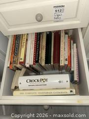 MaxSold Auction: Assorted Cookbooks - Crock-Pot, Vegetarian & One-Dish Titles B - Toronto (Ontario, Canada) Downsizing Online Auction - Century Drive