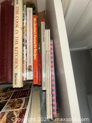 MaxSold Auction: Assorted Cookbooks - Crock-Pot, Vegetarian & One-Dish Titles B - Toronto (Ontario, Canada) Downsizing Online Auction - Century Drive