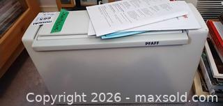 MaxSold Auction: Pfaff Stretch & Jeans 6122 Sewing Machine C - Toronto (Ontario, Canada) Downsizing Online Auction - Century Drive