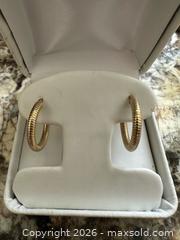 MaxSold Auction: 14kt gold hoops  - Oshawa (Ontario, Canada) SELLER MANAGED Estate Sale Online Auction -  Maddock