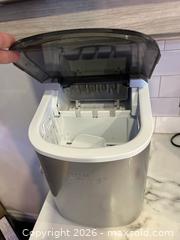 MaxSold Auction: Master Chef ice maker - Oshawa (Ontario, Canada) SELLER MANAGED Estate Sale Online Auction -  Maddock Drive