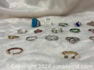 MaxSold Auction: 35 Fantasy Rings Random sizes / shapes - Idaho Springs (Colorado, USA) PARTNER MANAGED Estate Sale Online Auction - Idaho Street