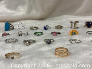 MaxSold Auction: 35 Fantasy Rings Random sizes / shapes - Idaho Springs (Colorado, USA) PARTNER MANAGED Estate Sale Online Auction - Idaho Street