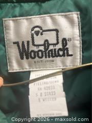 MaxSold Auction: Vintage 80s Woolrich Down Puffer Vest Green Nylon Outdoor Hiking Heritage Men's M - Campbell (California, USA) SELLER MANAGED Downsizing Online Auction - Dell Avenue 