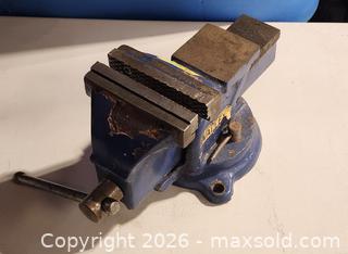MaxSold Auction: 5 in Jaw Bench Vise, Swivel Bolt-On Base, Cast Iron, Blue - Brighton (Ontario, Canada) SELLER MANAGED Estate Sale Online Auction - Drewery Street