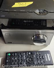 MaxSold Auction: Sony Compact Disc Receiver / Mini Hi-Fi System HCD-S30iP - Brighton (Ontario, Canada) SELLER MANAGED Estate Sale Online Auction - Drewery Street