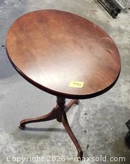 MaxSold Auction: Veneer Pedestal Side/Accent Table, ~18" Top - Brighton (Ontario, Canada) SELLER MANAGED Estate Sale Online Auction - Drewery Street