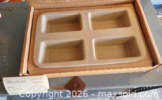MaxSold Auction: The Pampered Chef Stoneware Mini Loaf Pan - East Cocalico Township (Pennsylvania, USA) SELLER MANAGED Downsizing Online Auction - Stevens Road