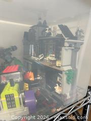 MaxSold Auction: LEGO DC Universe Super Hero Lot — Batman figures, Vehicles,  buildings. Some discontinued - Arlington (Virginia, USA) SELLER MANAGED Downsizing Online Auction - 8th Street North