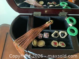 MaxSold Auction: Bombay Jewelry box plus jewelry  - Burnaby (British Columbia, Canada) SELLER MANAGED Estate Sale Online Auction - Portland Street