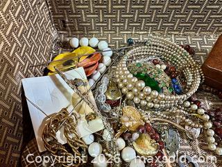 MaxSold Auction: Antique Estate Jewelry - Hamilton (Ontario, Canada) SELLER MANAGED Estate Sale Online Auction - Gertrude St.