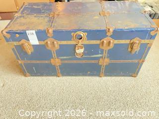 MaxSold Auction: Vintage trunk - Salmon Arm (British Columbia, Canada) SELLER MANAGED Downsizing Online Auction - 5 Avenue North East                    